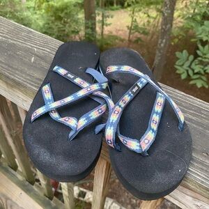 Women’s Teva flip flop sandals size 8